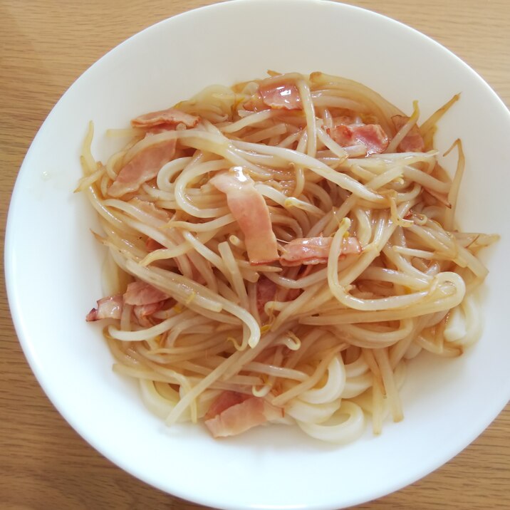 もやしとベーコンのあんかけうどん